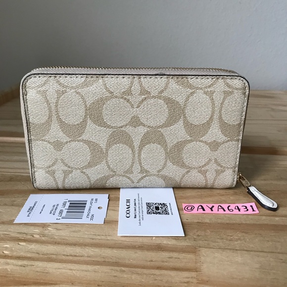 Coach wallet🎈🎈 - Picture 2 of 8